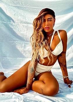 Rafaella Santos